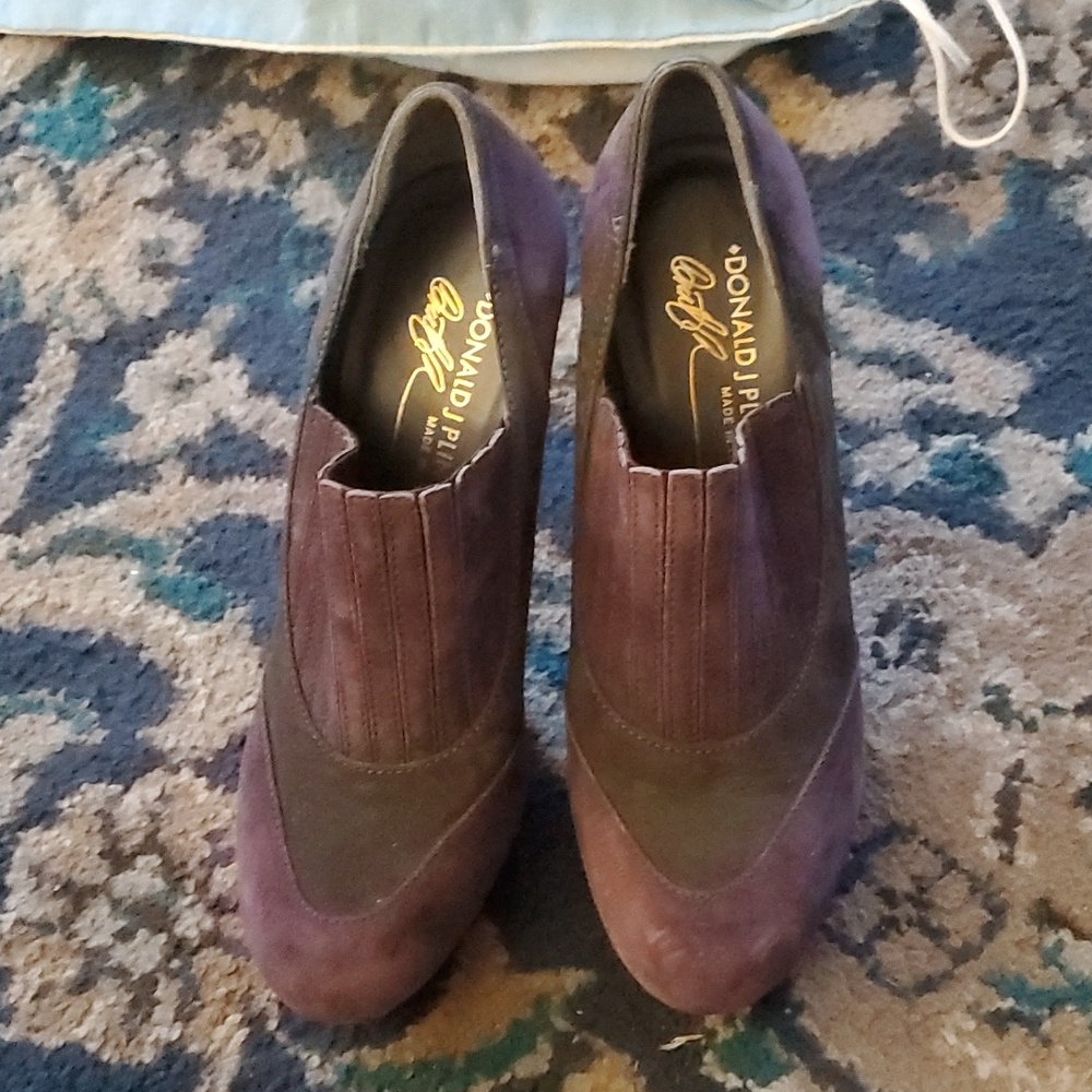 Beautiful lavender/dark Grey-brown heels